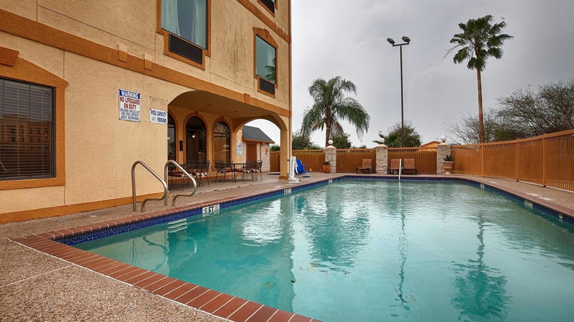 Imagen de la piscina del Hotel Best Western Plus Heritage Inn, Houston. Foto 12