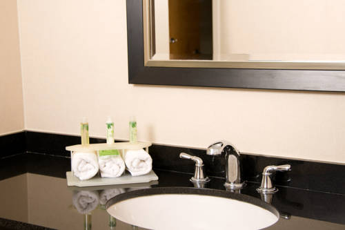 Imagen de la habitación del Hotel Best Western Plus Heritage Rail Inn & Suites. Foto 10