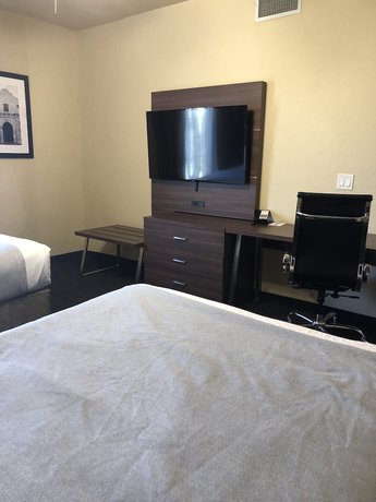 Imagen de la habitación del Hotel Best Western Plus Hill Country Suites. Foto 7