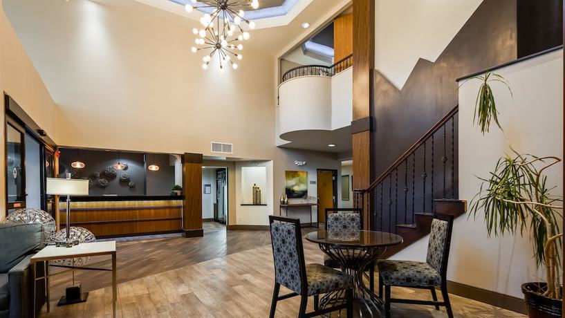 Imagen de los interiores del Hotel Best Western Plus Hill Country Suites. Foto 19