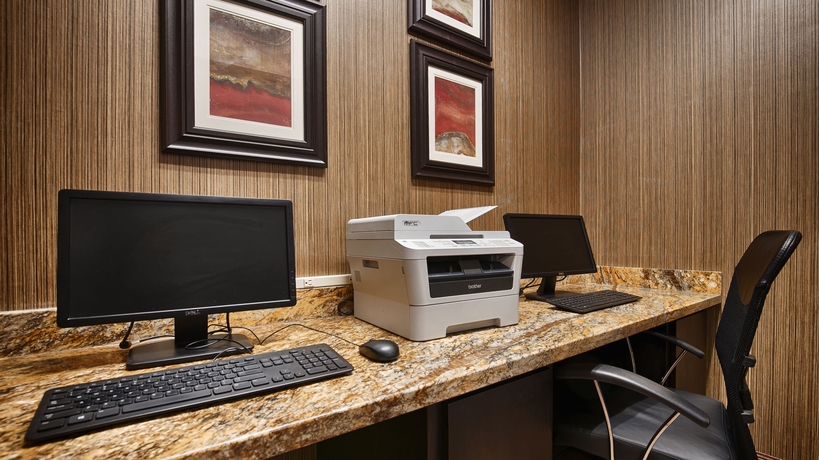 Imagen de los interiores del Hotel Best Western Plus Hobby Airport Inn and Suites. Foto 10