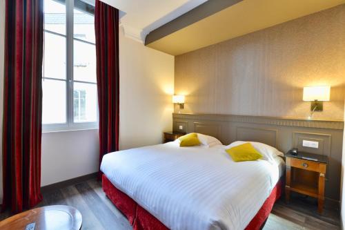Imagen de la habitación del Hotel Best Western Plus H&ocirc;tel d'Angleterre. Foto 8