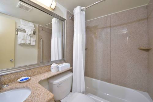 Imagen de la habitación del Hotel Best Western Plus Holiday Sands Inn and Suites. Foto 7