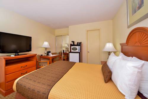 Imagen de la habitación del Hotel Best Western Plus Holiday Sands Inn and Suites. Foto 13