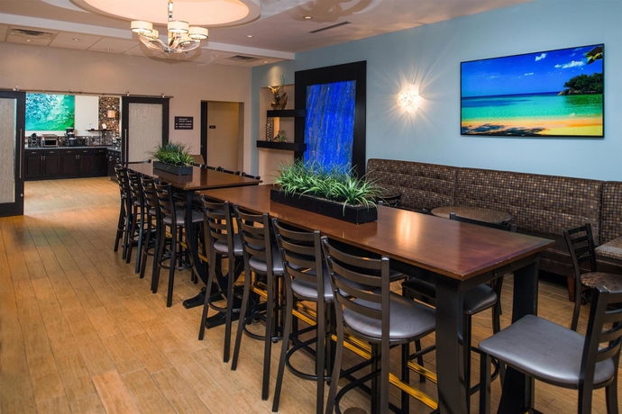 Imagen del bar/restaurante del Hotel Best Western Plus Hollywood/aventura. Foto 6