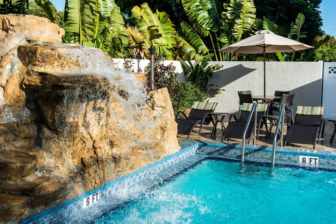 Imagen de la piscina del Hotel Best Western Plus Hollywood/aventura. Foto 15