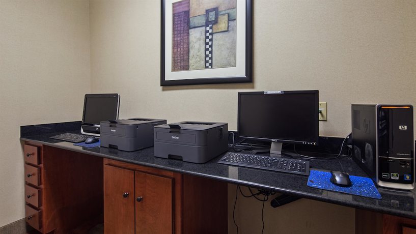 Imagen de los interiores del Hotel Best Western Plus Hopewell Fort Lee. Foto 14