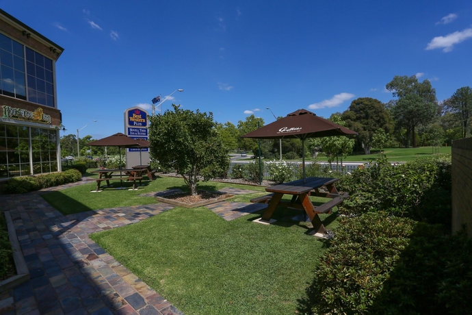 Imagen de los exteriores del Hotel Best Western Plus Hovell Tree Inn. Foto 12