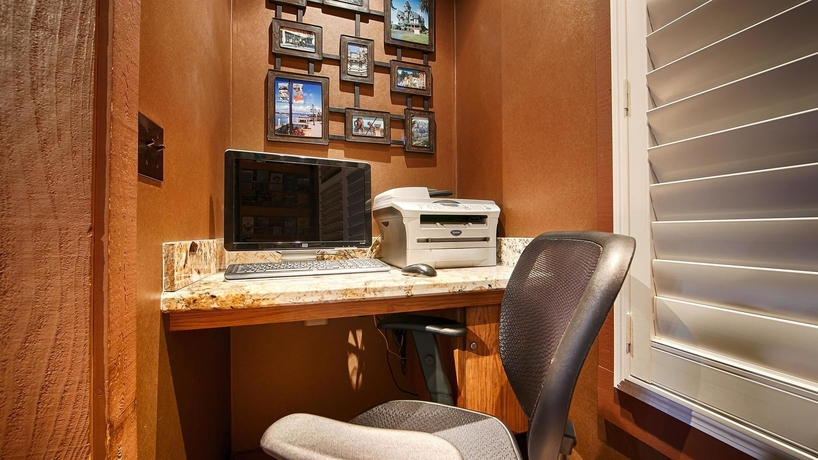 Imagen de los interiores del Hotel Best Western Plus Humboldt Bay. Foto 13