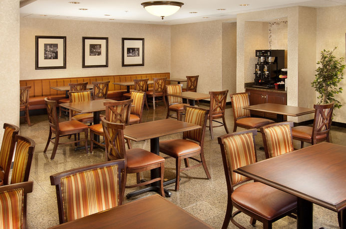 Imagen de los interiores del Hotel Best Western Plus Indianapolis North At Pyramids. Foto 15