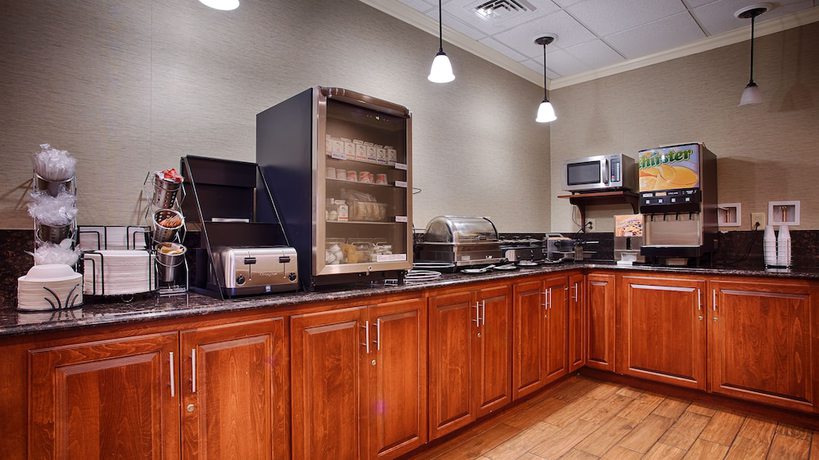 Imagen del bar/restaurante del Hotel Best Western Plus Inn At Valley View. Foto 5