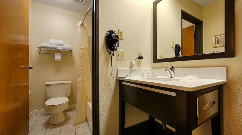 Imagen de la habitación del Hotel Best Western Plus Inn Of Hayward. Foto 6
