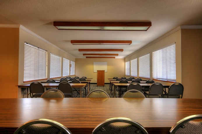 Imagen de los interiores del Hotel Best Western Plus Inn Of Hayward. Foto 11