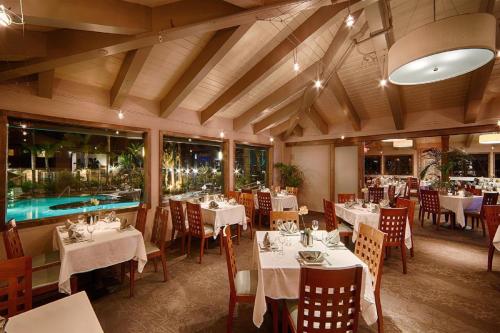 Imagen del bar/restaurante del Hotel Best Western Plus Island Palms and Marina. Foto 3