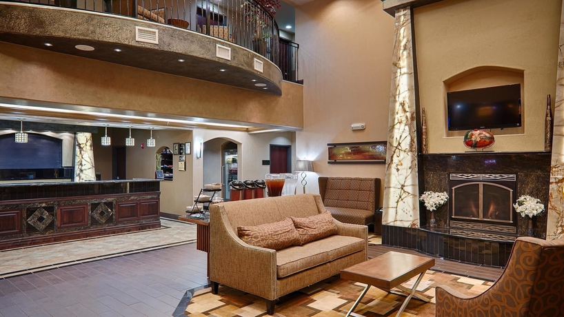 Imagen de los interiores del Hotel Best Western Plus KC Speedway Inn & Suites. Foto 11