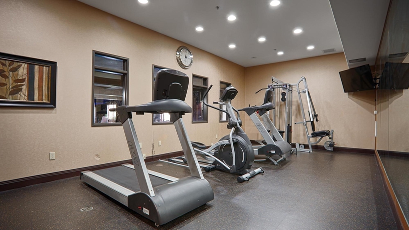 Imagen de los interiores del Hotel Best Western Plus KC Speedway Inn & Suites. Foto 12