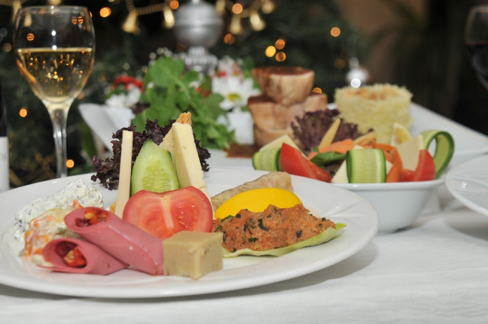 Imagen del bar/restaurante del Hotel Best Western Plus Konak. Foto 2