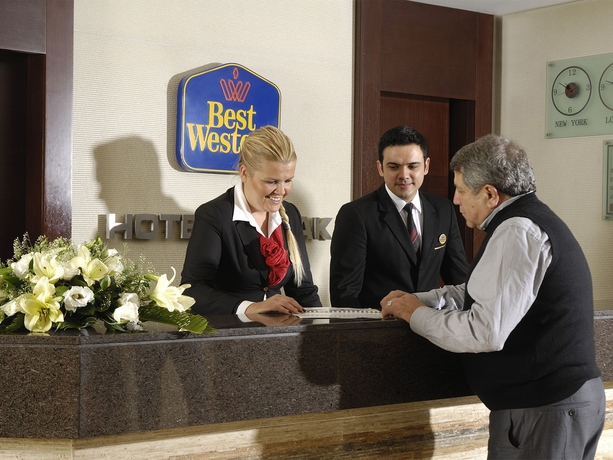 Imagen de los interiores del Hotel Best Western Plus Konak. Foto 9