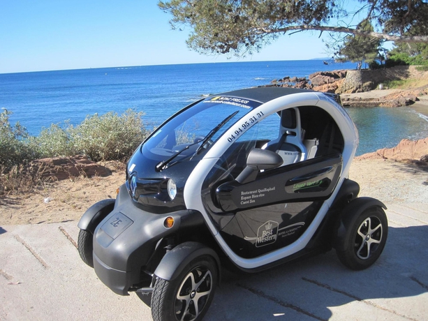 Imagen de los exteriores del Hotel Best Western Plus La Marina. Foto 10