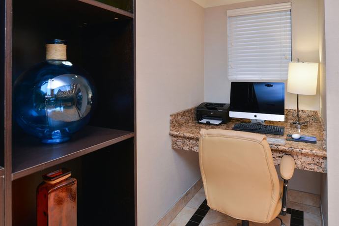 Imagen de los interiores del Hotel Best Western Plus La Mesa San Diego. Foto 15