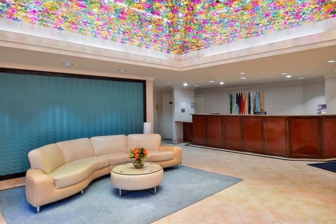 Imagen de los interiores del Hotel Best Western Plus La Mesa San Diego. Foto 20