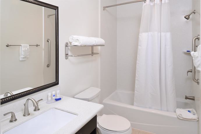 Imagen de la habitación del Hotel Best Western Plus La Mid Town. Foto 9