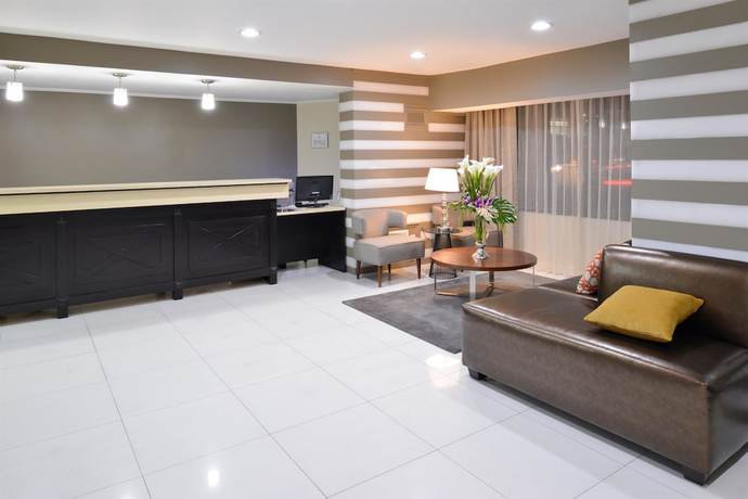 Imagen de los interiores del Hotel Best Western Plus La Mid Town. Foto 20