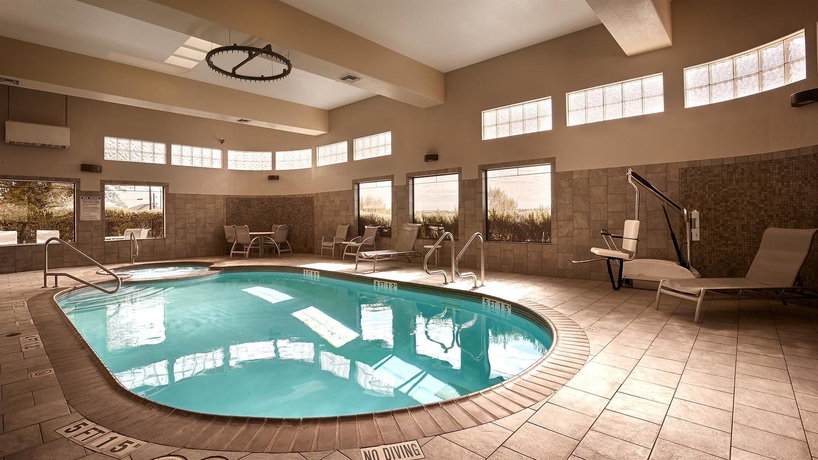 Imagen de la piscina del Hotel Best Western Plus Lackland Hotel and Suites. Foto 12