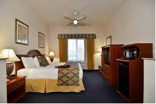Imagen de la habitación del Hotel Best Western Plus Lake Dallas Inn & Suites. Foto 6
