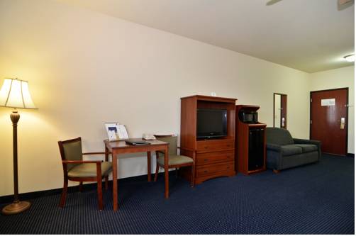 Imagen de la habitación del Hotel Best Western Plus Lake Dallas Inn & Suites. Foto 16