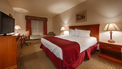 Imagen de la habitación del Hotel Best Western Plus Lake Elsinore Inn and Suites. Foto 9