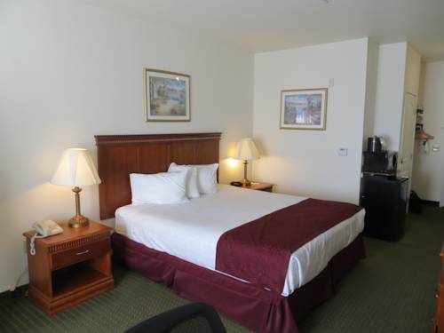 Imagen de la habitación del Hotel Best Western Plus Lake Elsinore Inn and Suites. Foto 15