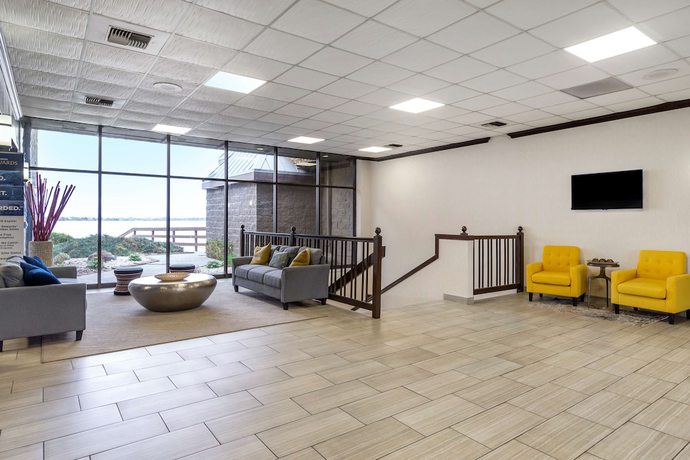 Imagen de los interiores del Hotel Best Western Plus Lake Front. Foto 17