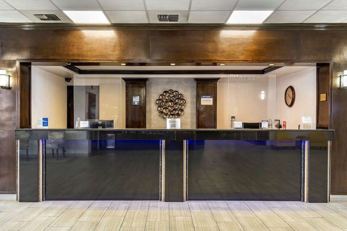Imagen de los interiores del Hotel Best Western Plus Lake Front. Foto 18