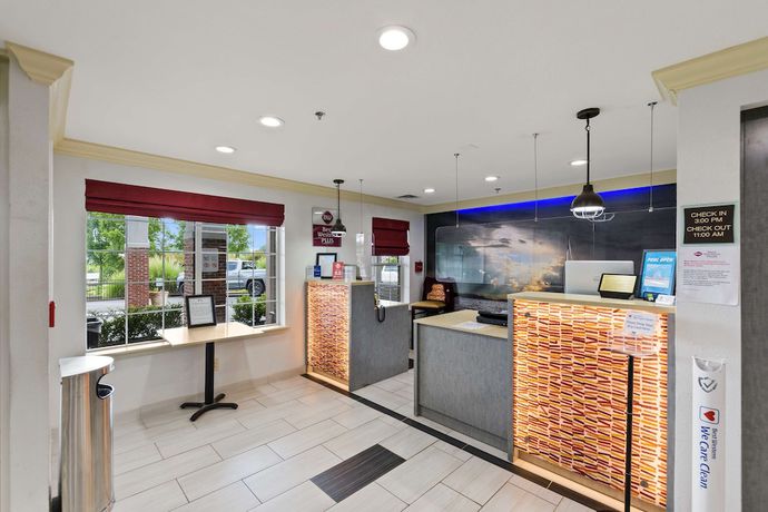 Imagen de los interiores del Hotel Best Western Plus Lake Lanier/gainesville and Suites. Foto 19