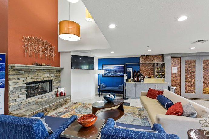 Imagen de los interiores del Hotel Best Western Plus Lake Lanier/gainesville and Suites. Foto 20