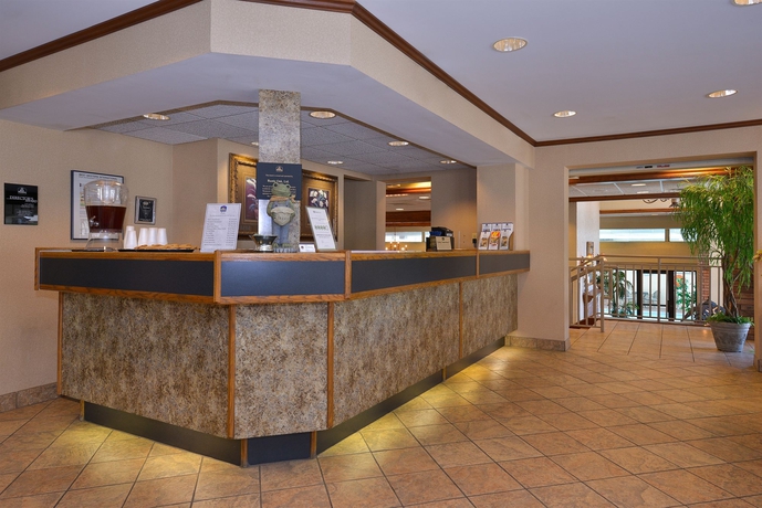 Imagen de los interiores del Hotel Best Western Plus Landing View Inn & Suites. Foto 14