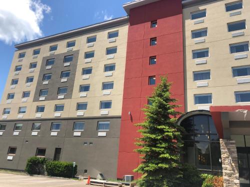 Imagen general del Hotel Best Western Plus Landmark Inn, Laconia. Foto 2