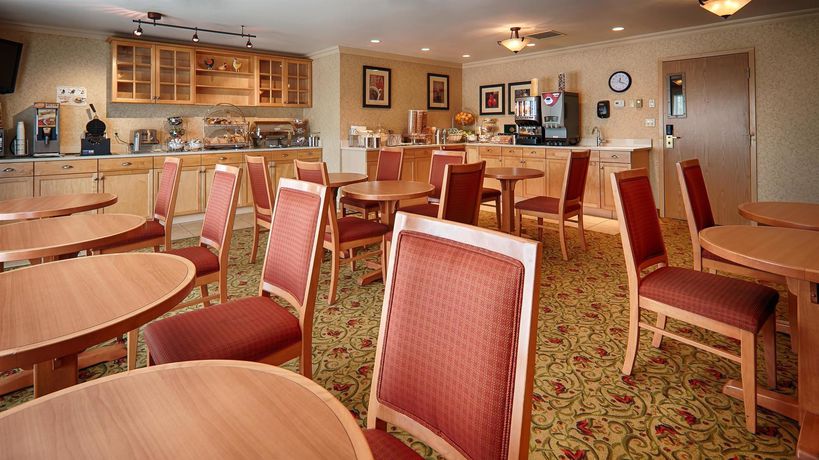 Imagen de los interiores del Hotel Best Western Plus Langley Inn. Foto 14
