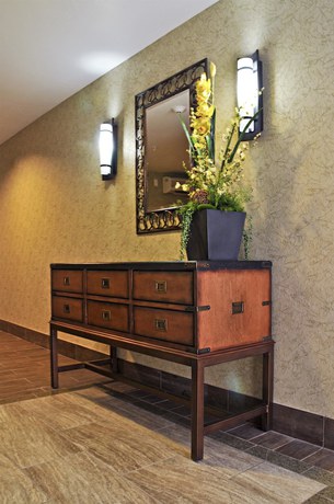 Imagen de los interiores del Hotel Best Western Plus Layton Park. Foto 12