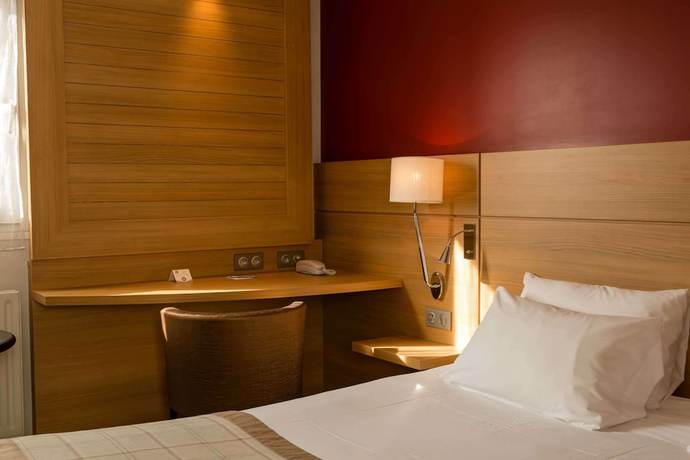 Imagen de la habitación del Hotel Best Western Plus Le Lavarin. Foto 11