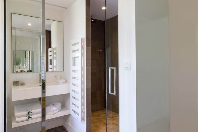 Imagen de la habitación del Hotel Best Western Plus Le Roi Arthur Et Spa. Foto 18