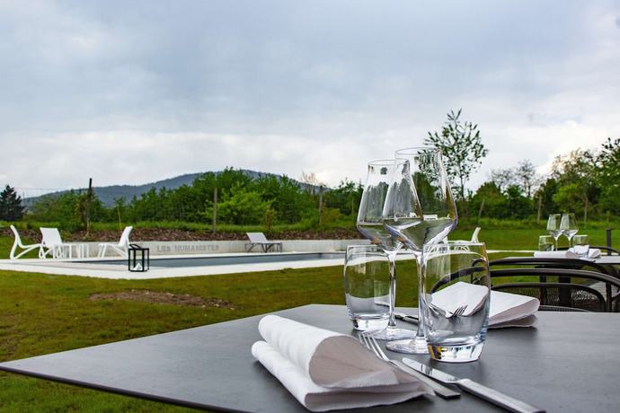 Imagen de la piscina del Hotel Best Western Plus Les Humanistes. Foto 18