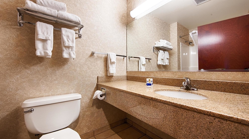 Imagen de la habitación del Hotel Best Western Plus Liverpool-syracuse Inn And Suites. Foto 9