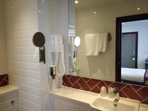 Imagen de la habitación del Hotel Best Western Plus London Wembley. Foto 12