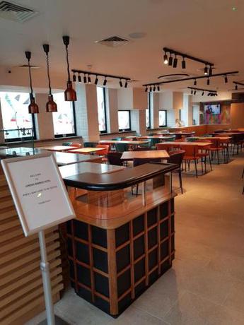 Imagen del bar/restaurante del Hotel Best Western Plus London Wembley. Foto 2