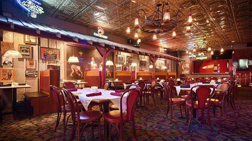 Imagen del bar/restaurante del Hotel Best Western Plus Longbranch and Convention Center. Foto 4