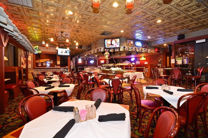 Imagen del bar/restaurante del Hotel Best Western Plus Longbranch and Convention Center. Foto 6