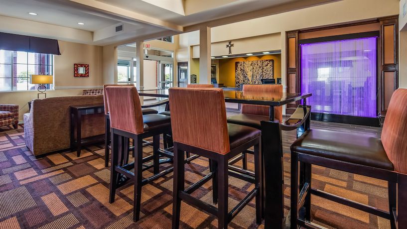 Imagen de los interiores del Hotel Best Western Plus Lubbock Windsor Inn. Foto 18