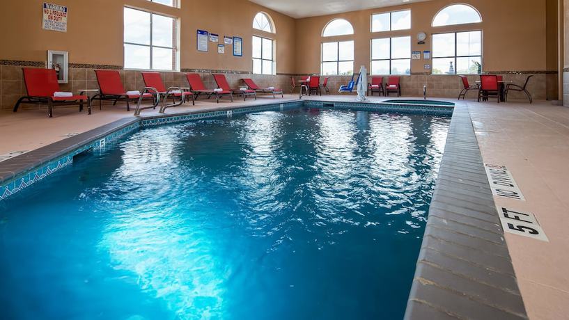 Imagen de la piscina del Hotel Best Western Plus Lubbock Windsor Inn. Foto 20